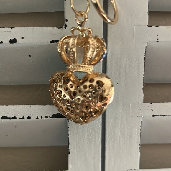Turquoise Blingy Heart & Crown Keychain - Picture 3 of 3